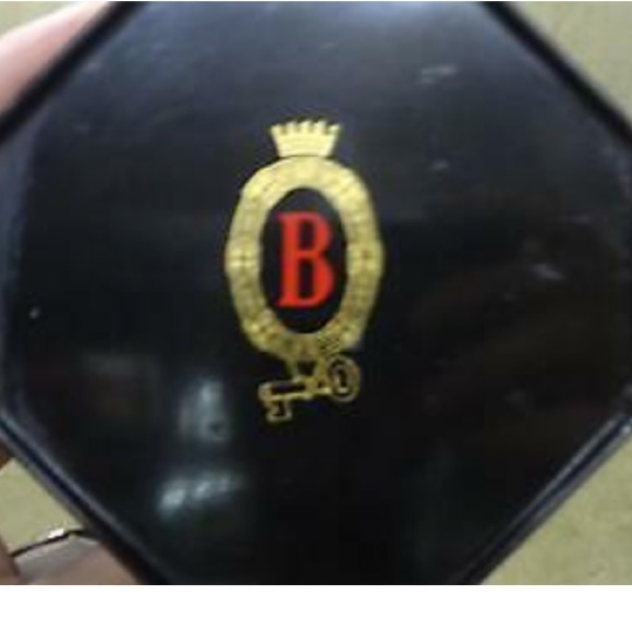 Bolla Gift Selection Magnum Vintage Wine Tin - Picture 7 of 8